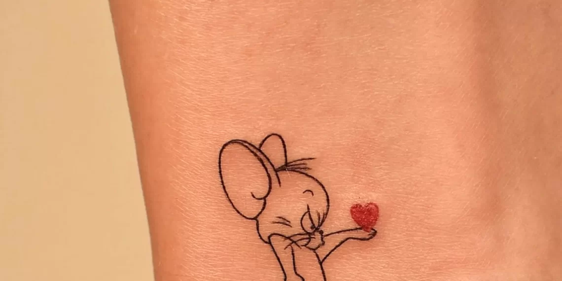 do fine line tattoos fade